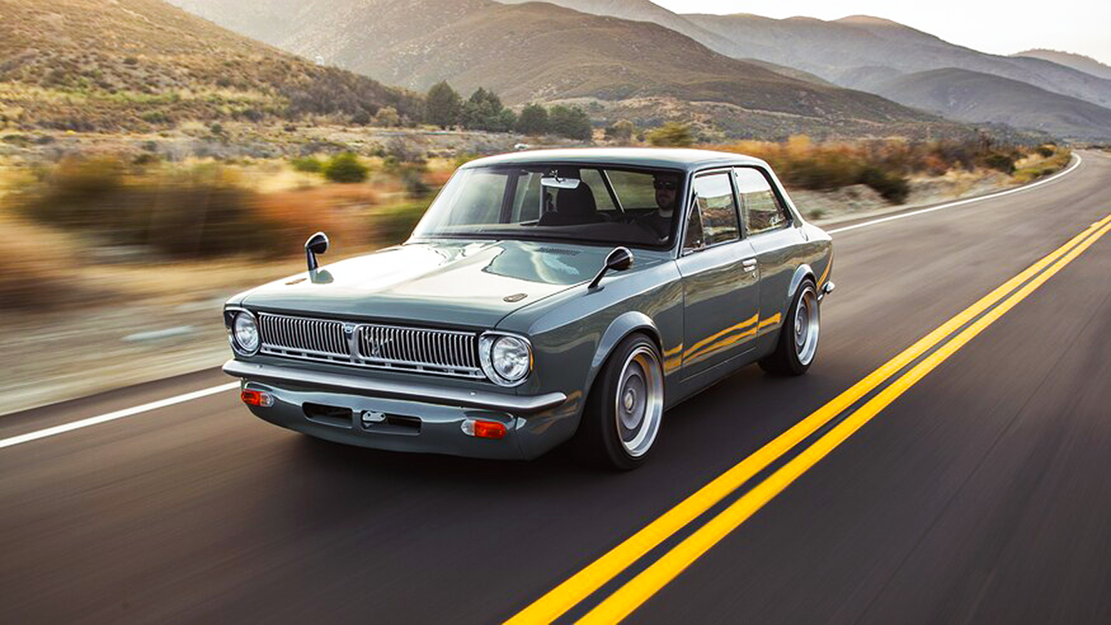 Két test, egy lélek: nyolchengeres Toyota Corolla 75 millióért