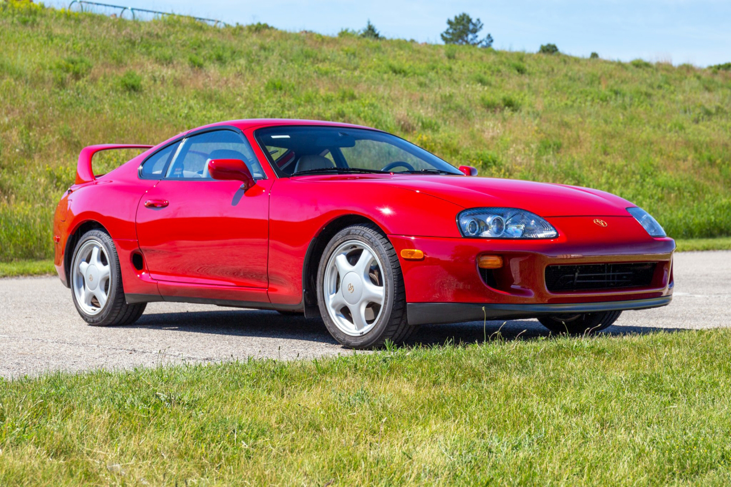 Hihetetlen összegért cserélt gazdát ez a makulátlan állapotú Toyota Supra