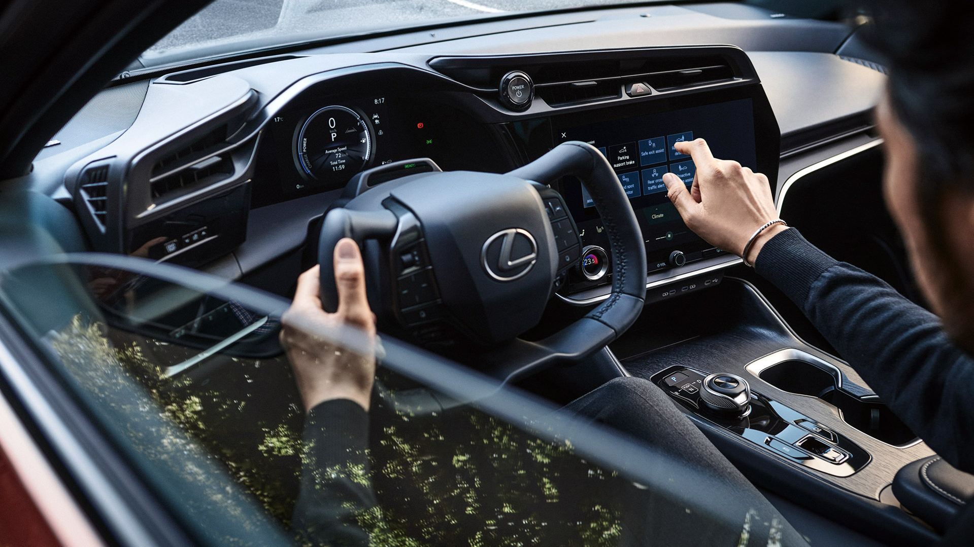 Késhet a Lexus RZ űrhajókormánya 