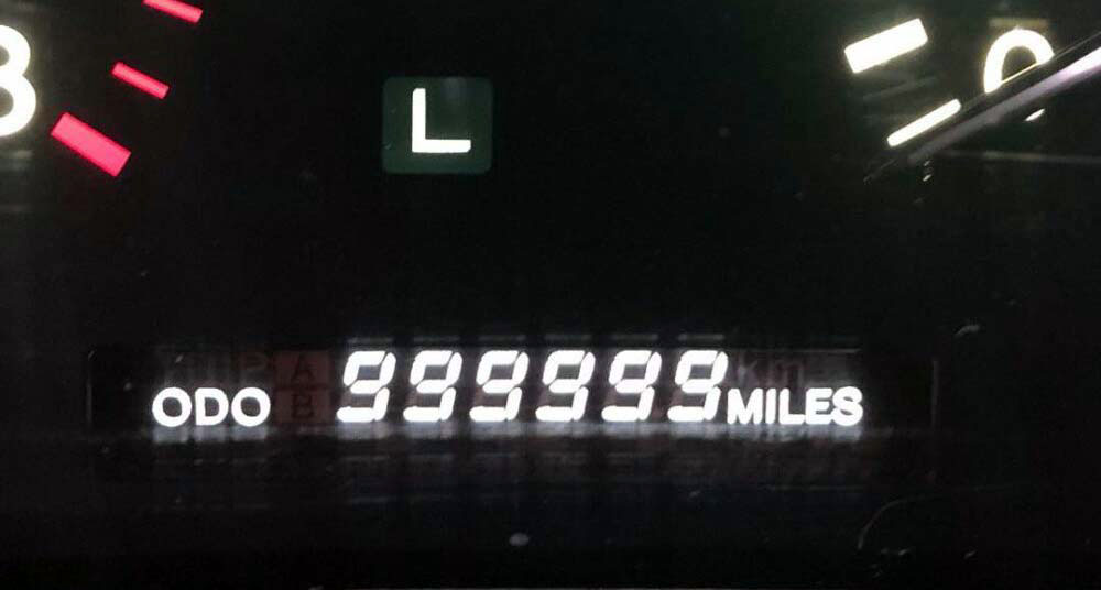 Lexus LS400: egymillió mérföld eredeti fődarabokkal Lexus LS400: egymillió mérföld eredeti fődarabokkal