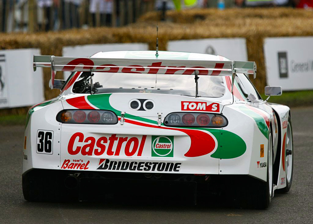 Suprák a versenypályán