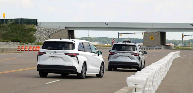 Kötél nélkül vontatják egymást a Toyoták