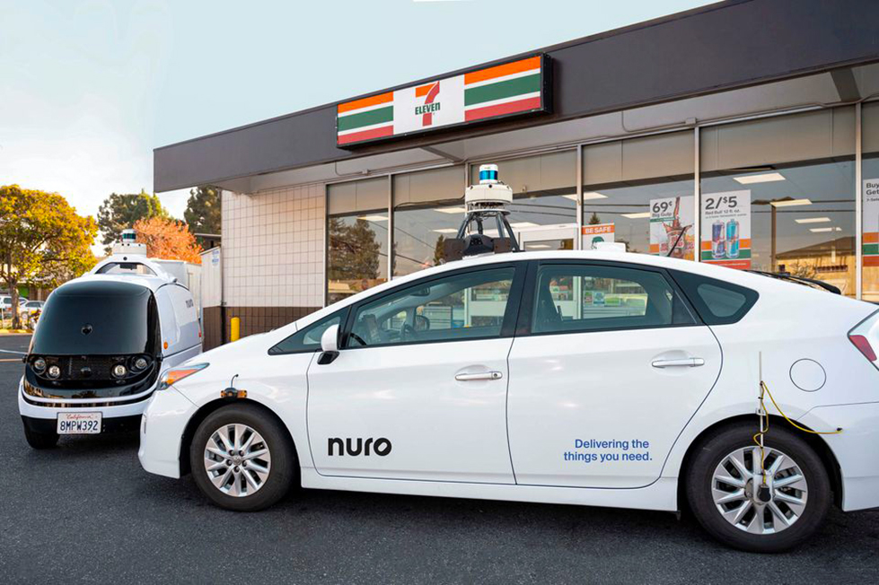 Önvezető Toyota Priusok viszik házhoz a vásárolt árut