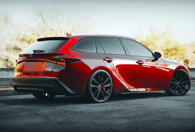 Ha egy Lexus kombi nem lenne elég, itt van azonnal kettő látványterve