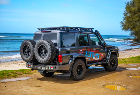 Gombhoz készült kabát, ez a Blusteele Land Cruiser