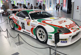 Felébresztik Csipkerózsika-álmából a japán motorsport ikonikus versenyautóját