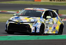 Teljesen átdolgozta hidrogénüzemű versenyautóját a Toyota