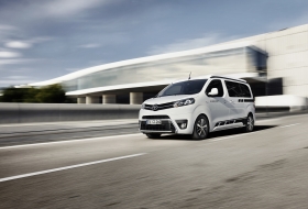 Városlakó kalandor: Crosscamp Toyota Proace Verso