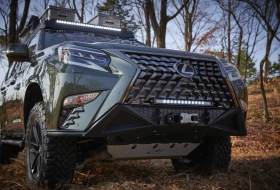Vérbeli terepjárókat villantott a Lexus a Tokio Outdoor Show-n