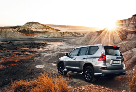 Alaposan megújul a Lexus offroad luxusautója