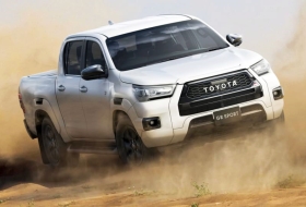 Már a legújabb Toyota Hiluxból is létezik GR Sport változat