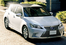 Különleges szériával fejezi be pályafutását a Lexus első kompakt prémiumautója