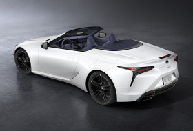 Minden eddiginél finomabbra csiszolták a Lexus LC-t