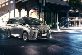 Új változattal bővült a legtágasabb Lexus modellpalettája 