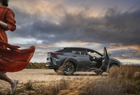Elektromos autózás újragondolva: megérkezett a Lexus RZ 450e