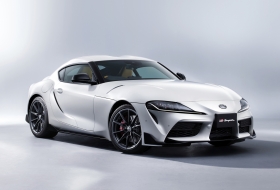 Matt fehér különkiadás készült a Toyota GR Suprából