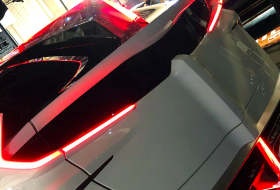 Őrült Prius tuning az ambivalencia jegyében