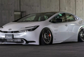 Egy japán tuningcég építette meg a ma kapható legvadabb Toyota Priust