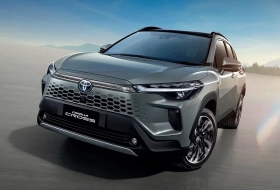 Villanyautónak öltözött a Toyota Corolla Cross