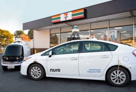 Önvezető Toyota Priusok viszik házhoz a vásárolt árut