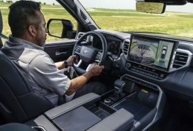 Nincs olyan pickup, amivel könnyebb lenne vontatni, mint az új Toyota Tundrával