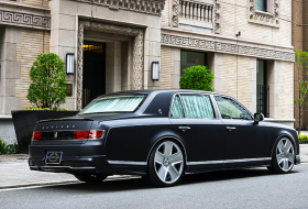 A császár új ruhája: Toyota Century Wald tuning
