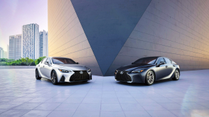V8-as sportmotort kap az új Lexus IS