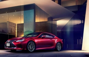 Kapott még egy frissítést a jubileumi évében a Lexus RC
