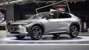 Meleg láb, hűvös fej, gyorsabb töltés a megújuló Toyota bZ4X fedélzetén