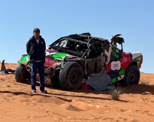 Baleset miatt kiesett a vezető Toyota a Dakaron, de így is négy Hilux van az első tízben