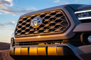 Egyszerre két monstre felmérés szerint is brutálisan jó a Toyota és Lexus modellek értéktartása