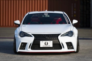 Egy Toyota, ami Lexusnak képzeli magát