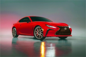 Kompakt sportkupét fejleszthet a Lexus