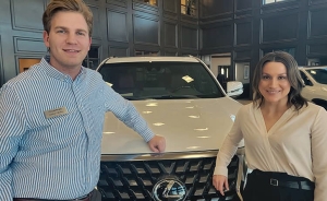 A Lexus- és Toyota-kereskedők a legbüszkébbek márkáikra