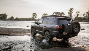 Lexus versenyterepjáró szigorúan hölgyeknek