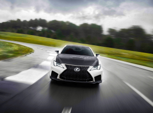 Csupán hatvan példány készül a Lexus utcai versenyautójából