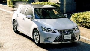Különleges szériával fejezi be pályafutását a Lexus első kompakt prémiumautója