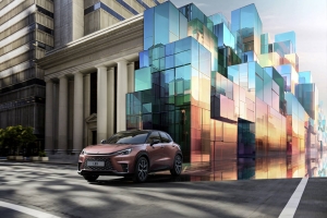 Az álom és a valóság határán autózik a Lexus legkisebb szabadidőjárműve