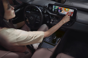 Apróságokkal válik még tökéletesebbé a Lexus ES