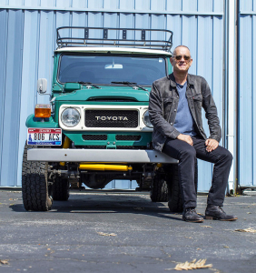 Eladó Tom Hanks terepjárója, ami nem más, mint egy Land Cruiser