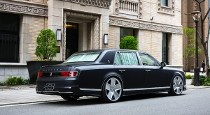 A császár új ruhája: Toyota Century Wald tuning