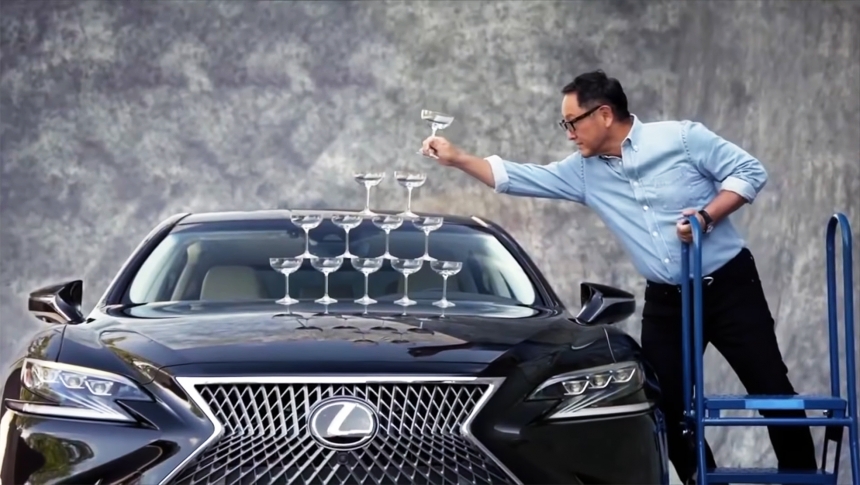 A Lexus újraforgatta a világ egyik legismertebb autós reklámfilmjét